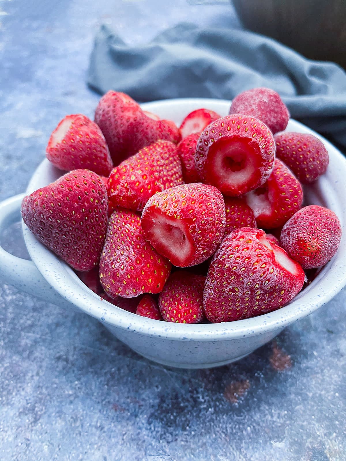 Whole Strawberries – frozen – per lb