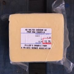 Mild Cheddar – A2/A2 – Salted – per block